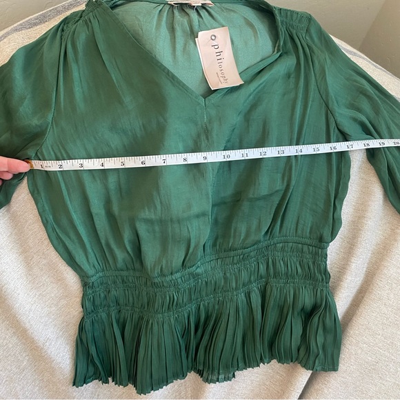 PHILOSOPHY Ruched Emerald Green V Neck Blouse - Picture 3 of 10